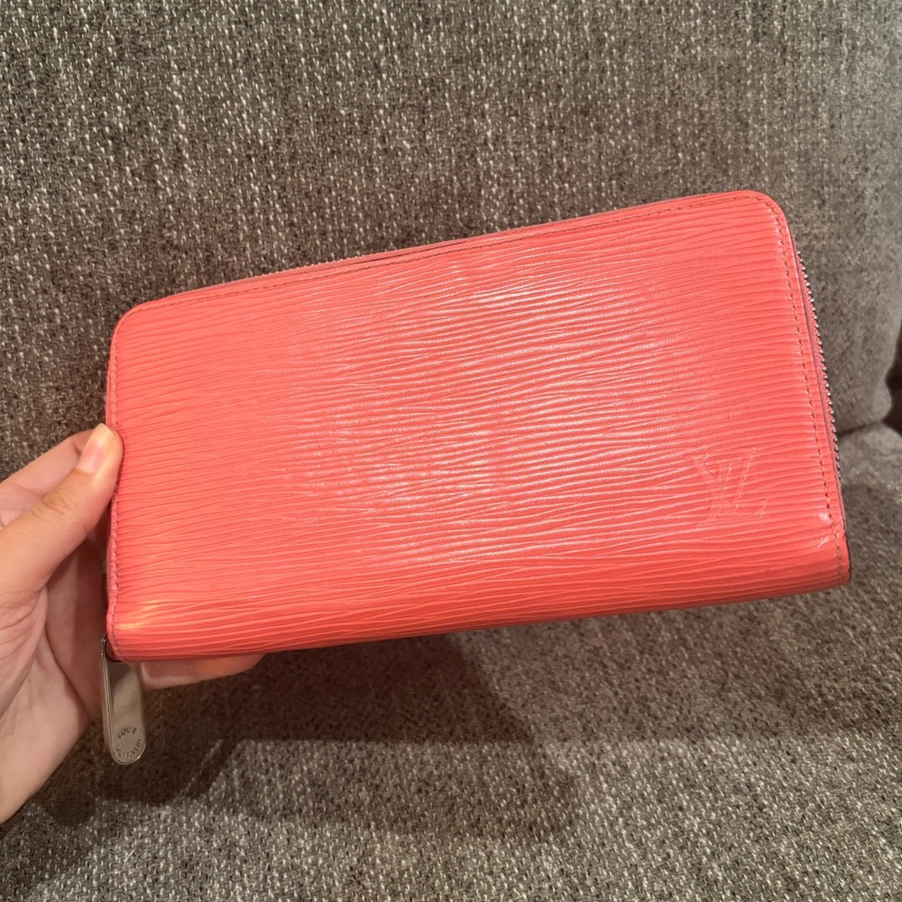 Pink/Coral Epi Louis Vuitton Zippy Wallet